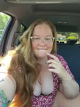 Snapshot of Love86Emily chatting on August 5, 2026, 4:12 pm Love86Emily online show from August 5, 2026, 4:12 pm