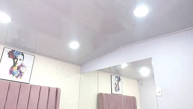 AriannaAdames online show from April 18, 2026, 12:18 pm