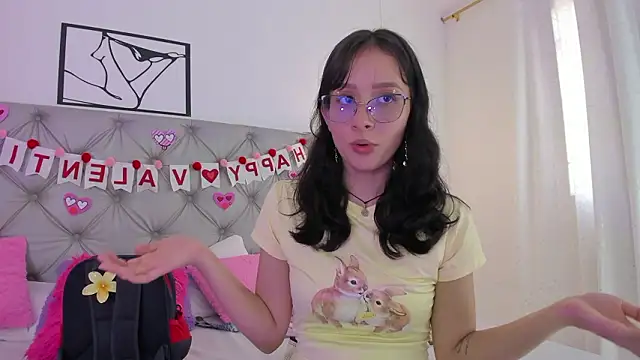 Snapshot of Naughty_Couple83 chatting on February 18, 2026, 7:54 pm Naughty Couple83 online show from February 18, 2026, 7:54 pm