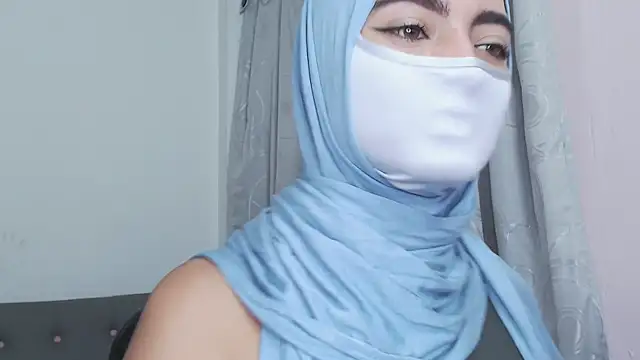 Snapshot of jade_nassar chatting on December 18, 2025, 12:16 am jade nassar online show from December 18, 2025, 12:16 am