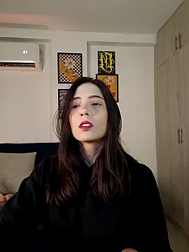 Snapshot of mishelkrave_ chatting on October 19, 2025, 11:18 pm mishelkrave online show from October 19, 2025, 11:18 pm