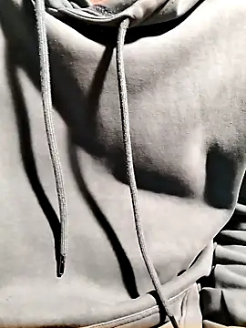 JohnnyTos online show from September 13, 2025, 6:41 pm