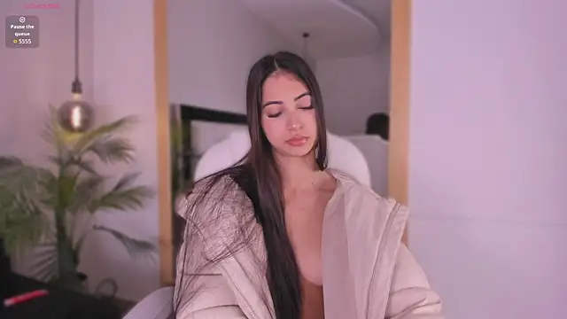 Kendall  blake online show from October 20, 2025, 12:17 pm