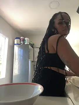 Snapshot of Samara_Hadi_ chatting on October 28, 2025, 5:45 pm Samara Hadi online show from October 28, 2025, 5:45 pm