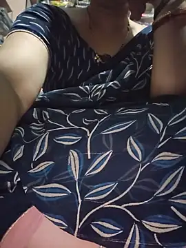 indianhotwife639 online show from May 20, 2026, 1:30 pm