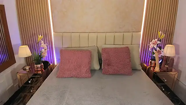 MaddyGray  online show from April 17, 2026, 7:06 pm