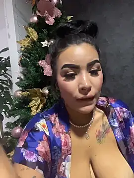 MaddyGray  online show from December 4, 2025, 7:18 am