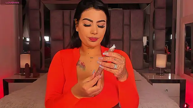 Snapshot of MaddyGray_ chatting on February 17, 2026, 7:11 pm MaddyGray online show from February 17, 2026, 7:11 pm