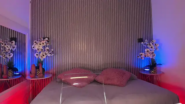 Snapshot of MaddyGray_ chatting on February 23, 2026, 7:03 pm MaddyGray online show from February 23, 2026, 7:03 pm