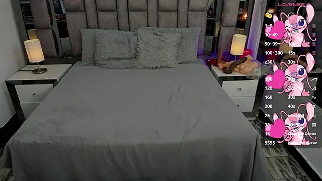 MaddyGray  online show from November 13, 2025, 7:07 pm