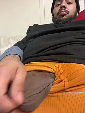 Snapshot of Bbrn69official chatting on February 13, 2026, 4:01 am Bbrn69official online show from February 13, 2026, 4:01 am