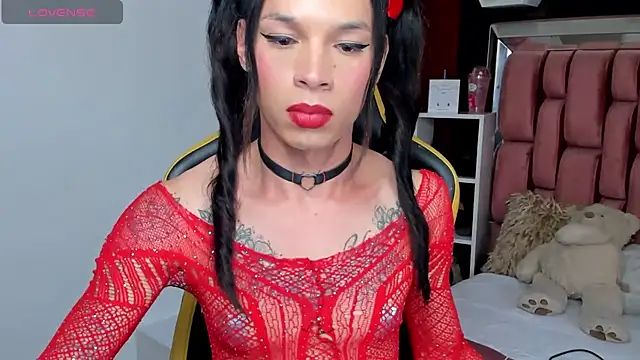 Snapshot of sara_slut21 chatting on March 6, 2025, 10:36 pm sara slut21 online show from March 6, 2025, 10:36 pm