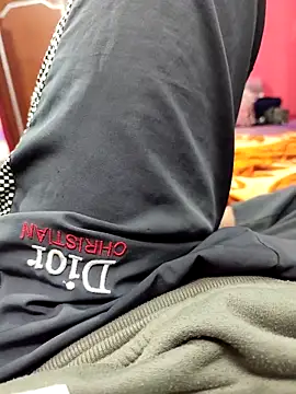 Snapshot of mannu11223 chatting on December 5, 2025, 10:25 am mannu11223 online show from December 5, 2025, 10:25 am