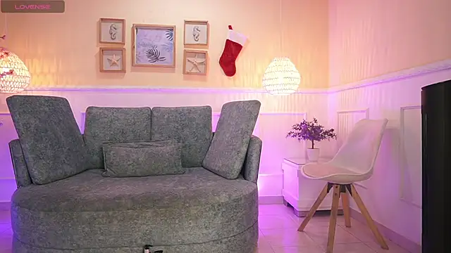 LoonaNyx online show from November 24, 2025, 11:32 am