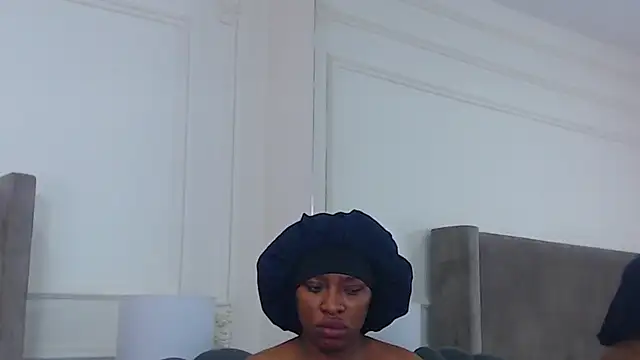 Snapshot of NatashaSilver chatting on October 31, 2025, 1:30 pm NatashaSilver online show from October 31, 2025, 1:30 pm