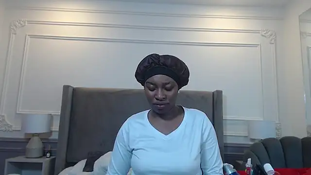 Snapshot of NatashaSilver chatting on November 24, 2025, 1:11 pm NatashaSilver online show from November 24, 2025, 1:11 pm