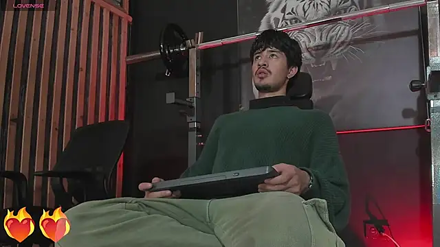 DimitriDeluxe online show from October 25, 2025, 7:36 pm