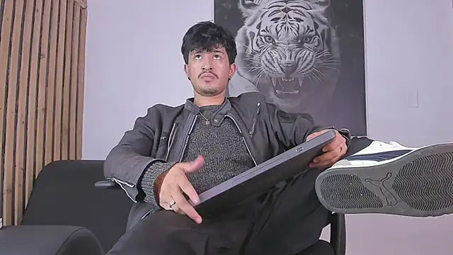 DimitriDeluxe online show from October 3, 2025, 8:21 pm