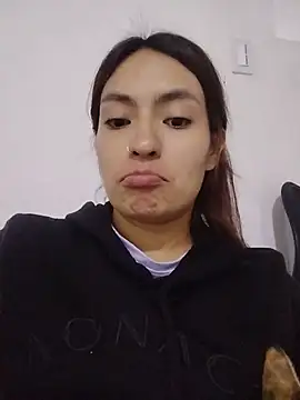 Snapshot of Adarha_Ramirez chatting on June 3, 2026, 4:24 am Adarha Ramirez online show from June 3, 2026, 4:24 am