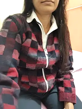 Shalu G online show from November 18, 2025, 5:33 am