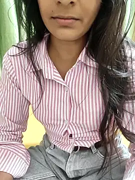 Shalu G online show from April 12, 2026, 8:06 am