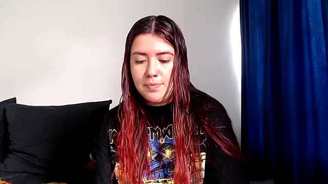 Snapshot of evilheart_69 chatting on December 5, 2025, 6:28 pm evilheart 69 online show from December 5, 2025, 6:28 pm