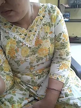 Snapshot of Diya-Sharmaa chatting on October 7, 2025, 5:08 am Diya-Sharmaa online show from October 7, 2025, 5:08 am