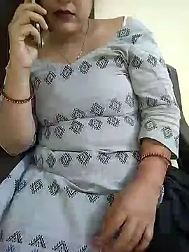 Snapshot of Diya-Sharmaa chatting on October 15, 2025, 4:55 am Diya-Sharmaa online show from October 15, 2025, 4:55 am