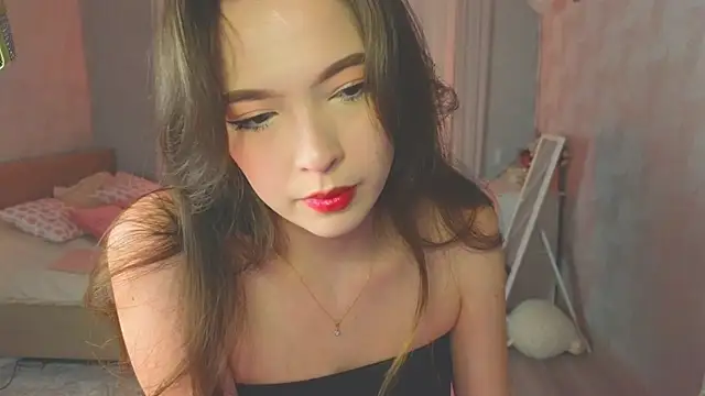 Snapshot of yuna_sunshy chatting on October 25, 2025, 11:38 pm yuna sunshy online show from October 25, 2025, 11:38 pm