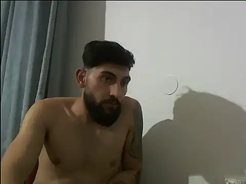 Snapshot of Alexgrc13 chatting on October 25, 2025, 12:54 am Alexgrc13 online show from October 25, 2025, 12:54 am