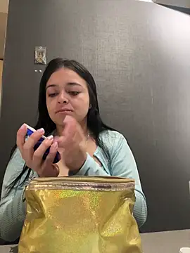 Emily Rivers  online show from November 4, 2025, 1:15 pm