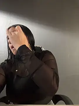 Emily Rivers  online show from February 23, 2026, 1:23 pm