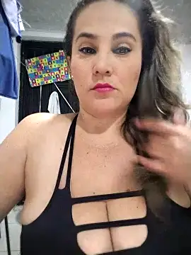 dayana2021 online show from November 1, 2025, 8:41 am