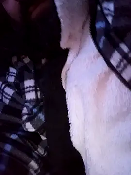 jr0625 online show from December 17, 2025, 1:21 am