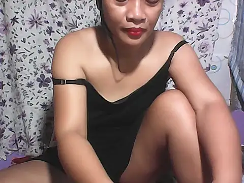 Snapshot of HottyElle chatting on July 1, 2026, 4:57 am HottyElle online show from July 1, 2026, 4:57 am
