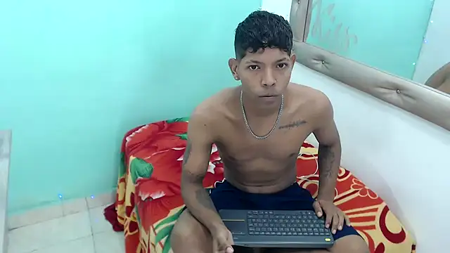 Snapshot of kloe_matias chatting on October 3, 2025, 1:23 pm kloe matias online show from October 3, 2025, 1:23 pm