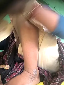 Hotdeam online show from November 28, 2025, 3:50 am