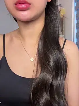 Snapshot of Mimi_love01 chatting on February 14, 2026, 6:57 am Mimi love01 online show from February 14, 2026, 6:57 am