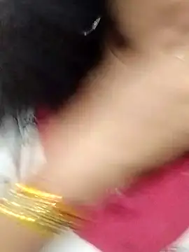 Snapshot of Varsha21 chatting on September 17, 2025, 7:43 am Varsha21 online show from September 17, 2025, 7:43 am