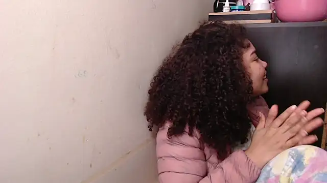 madelene online show from September 24, 2025, 2:51 am