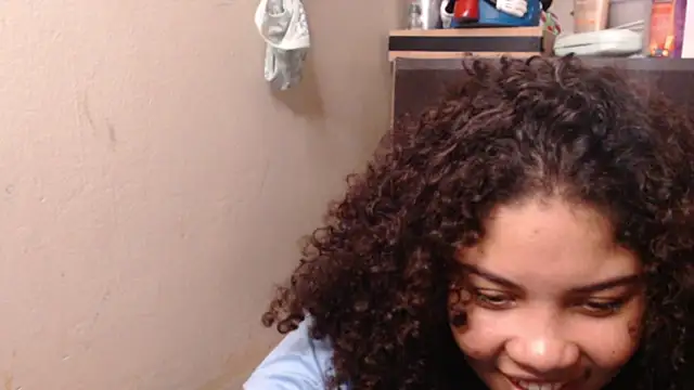 madelene online show from November 18, 2025, 2:49 am