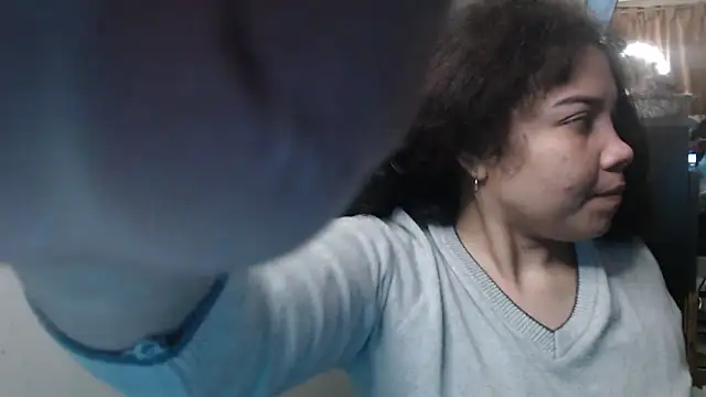 madelene online show from November 11, 2025, 1:33 am