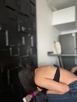 Snapshot of Linda_LS chatting on February 24, 2026, 7:59 pm Linda LS online show from February 24, 2026, 7:59 pm