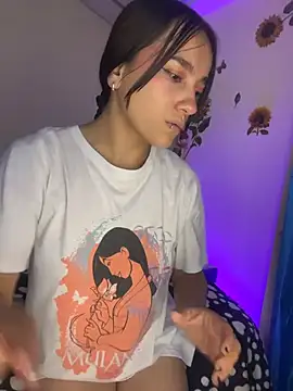 MiaRousexxx  online show from November 28, 2025, 12:33 am