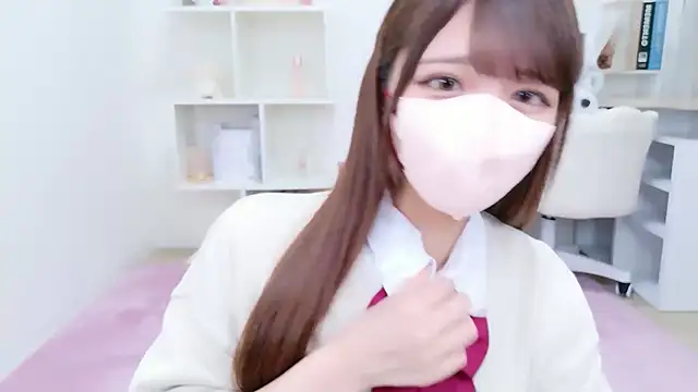 Reina Fcup online show from December 17, 2025, 10:42 am