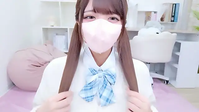 Reina Fcup online show from December 18, 2025, 11:03 am