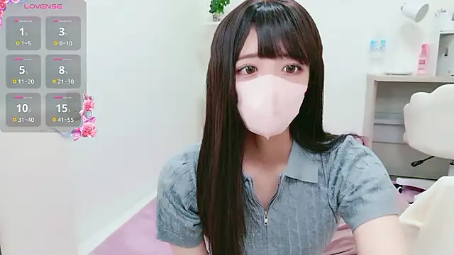 Snapshot of Reina_Fcup chatting on June 28, 2026, 3:35 am Reina Fcup online show from June 28, 2026, 3:35 am