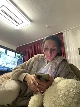 Emilia Mausi online show from March 30, 2026, 8:10 pm