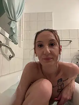 Snapshot of Emilia_Mausi chatting on November 10, 2025, 8:14 pm Emilia Mausi online show from November 10, 2025, 8:14 pm