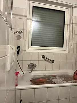 Snapshot of Emilia_Mausi chatting on February 24, 2026, 8:31 pm Emilia Mausi online show from February 24, 2026, 8:31 pm